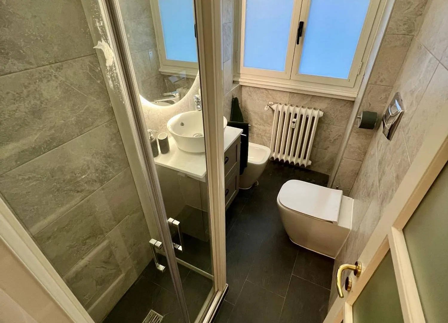 La Bella Milano Charme Apartment 3 Km Away From Duomo/ Netflix & Wi-Fi Included
